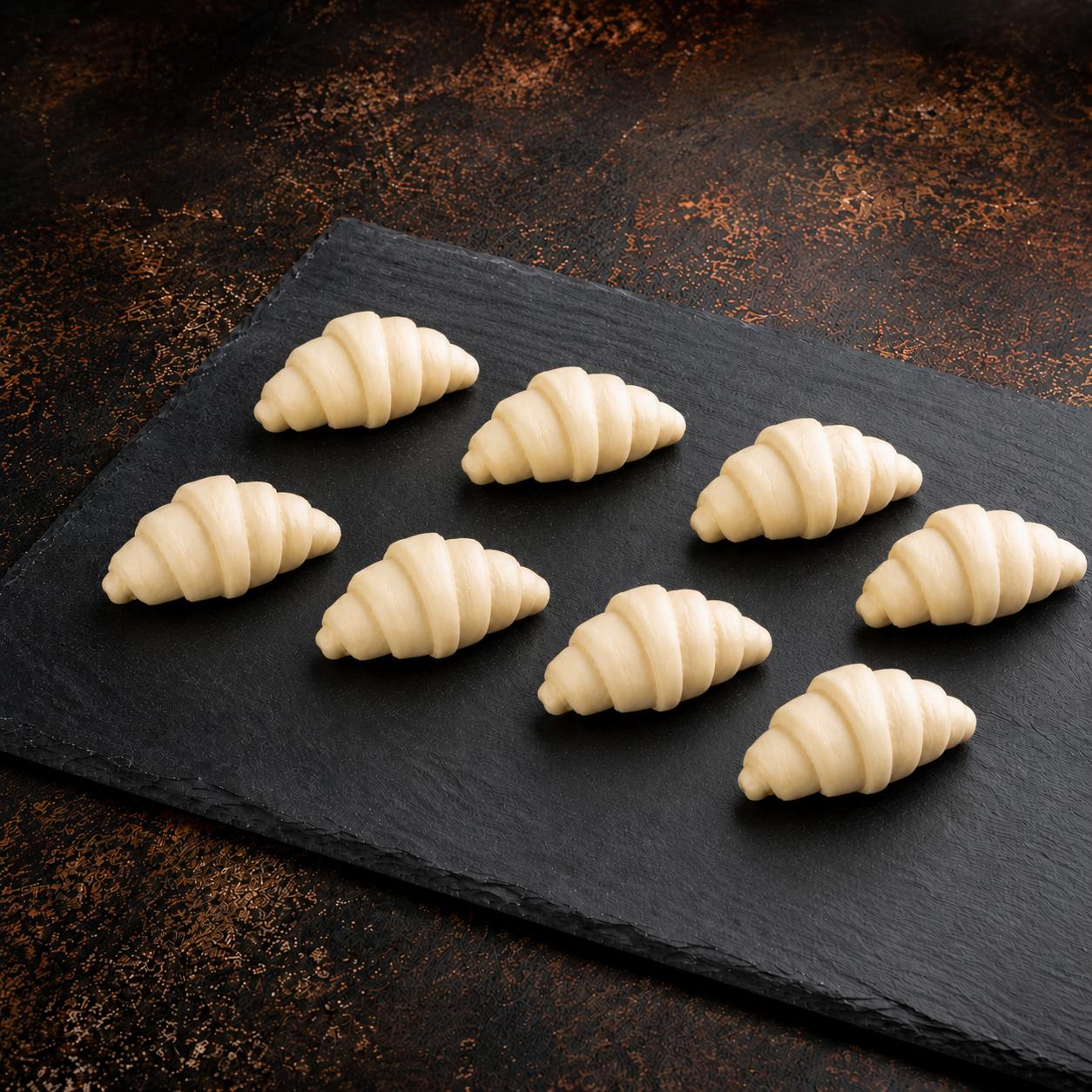 KOSHER MINI CROISSANT PLAIN FROZEN UNBAKED 30 GR.