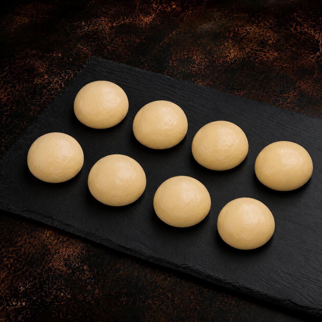 KOSHER ROUND  MEZONOT BUN  FROZEN UNBAKED 200 X 50 GR.